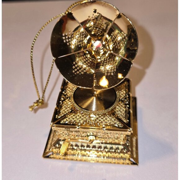 Danbury Mint Phonograph Victrola Ornament extremely detailed! 22kt gold plated - Picture 2 of 5